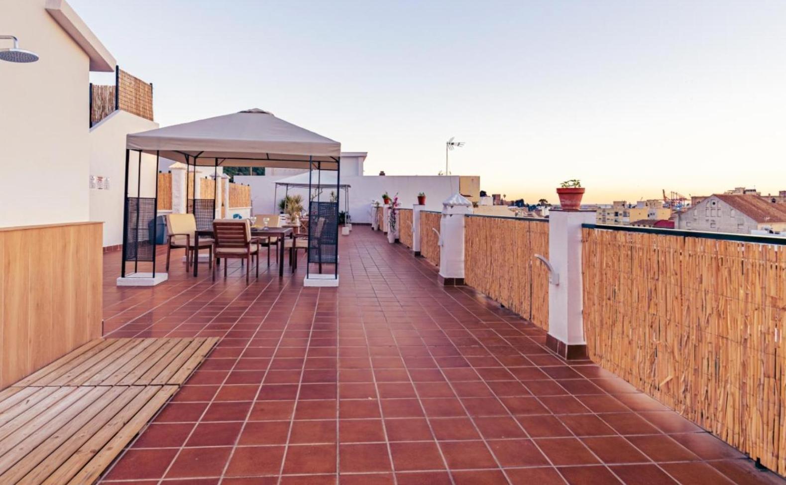 Apartamento Centrico La Merced - Free Parking & Free Gym Malaga Exterior photo
